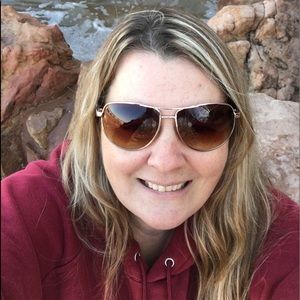 Meet your Posher, Deanna